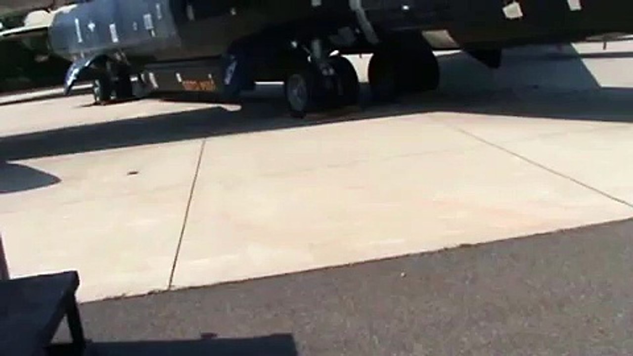 B 52 landing gear