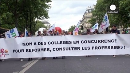 Франція: вчителі проти реформи освіти