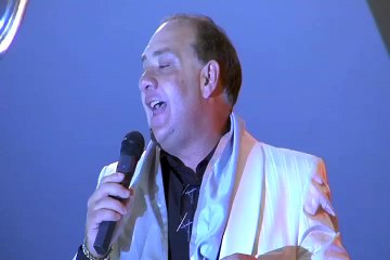 Ricky O'Boyd sings 'Don't Be cruel' Elvis Week