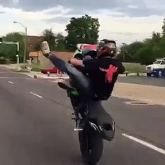 Junkyard Kenny Throwin down on the streets!