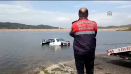 Otomobil Gölete Düştü: 4 Ölü (2)