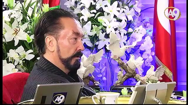 PKK komünist ideolojisini yaymak için Kürt ırkçılığını kullanıyor.