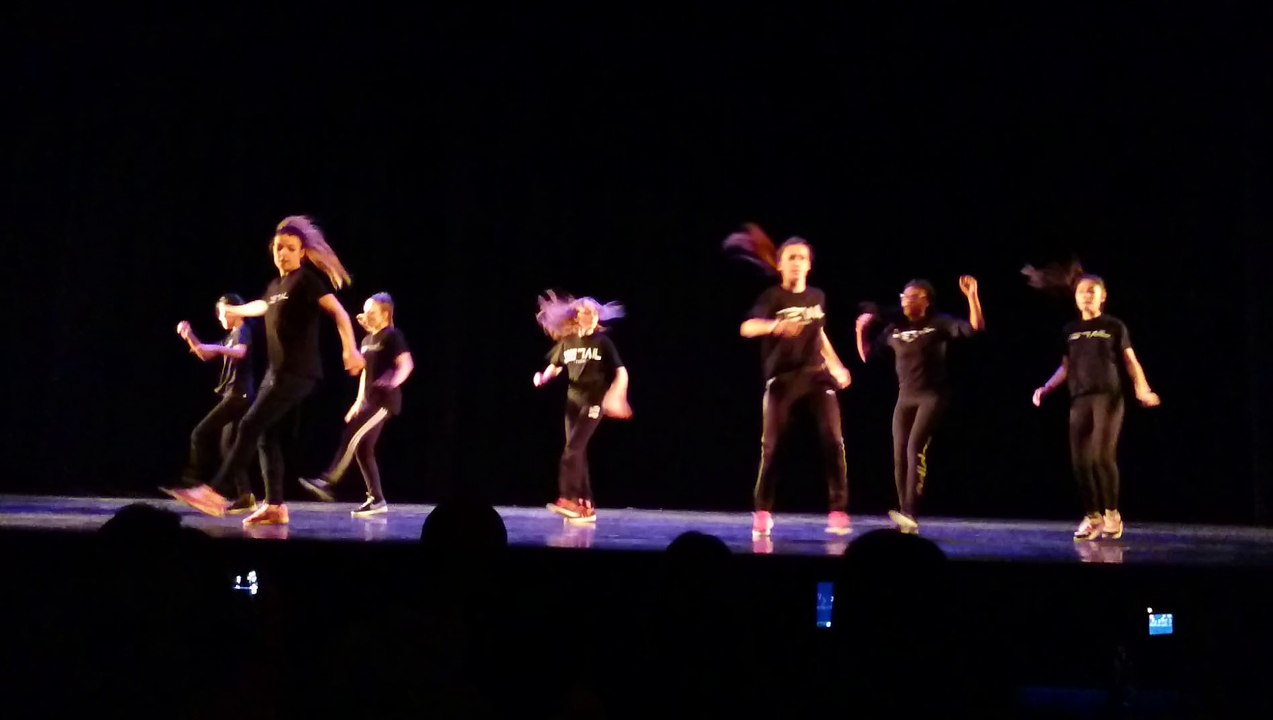 Kesley & Titia - Le Mée - Chorégraphie 2 (Mai 2015 )