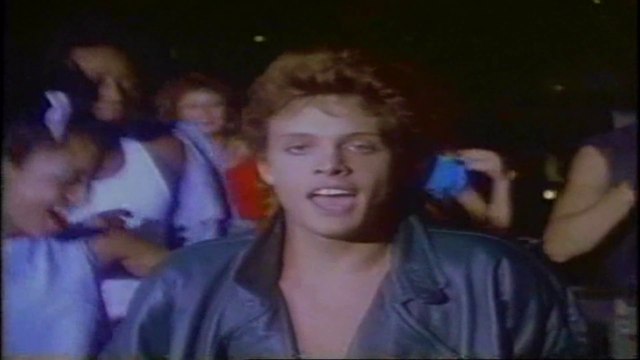 LUIS MIGUEL - AHORA TE PUEDES MARCHAR