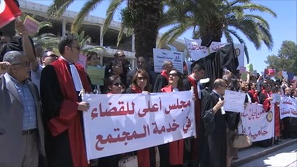 قضاة تونسيون يعترضون على قانون المجلس الأعلى للقضاء