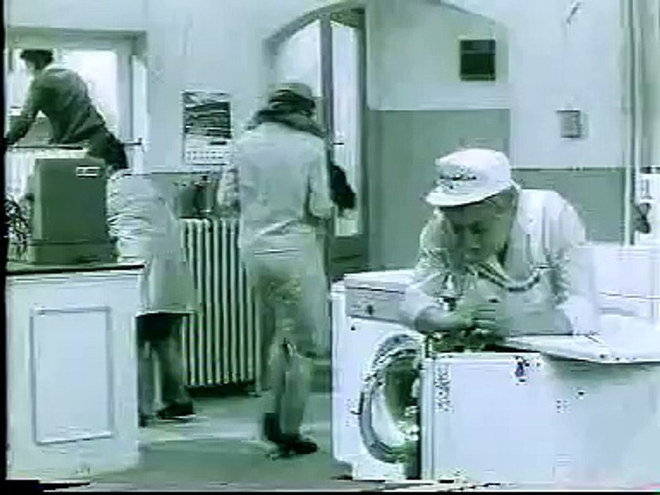 Ariel - Klementine-Spot -Pingeligste Kundin