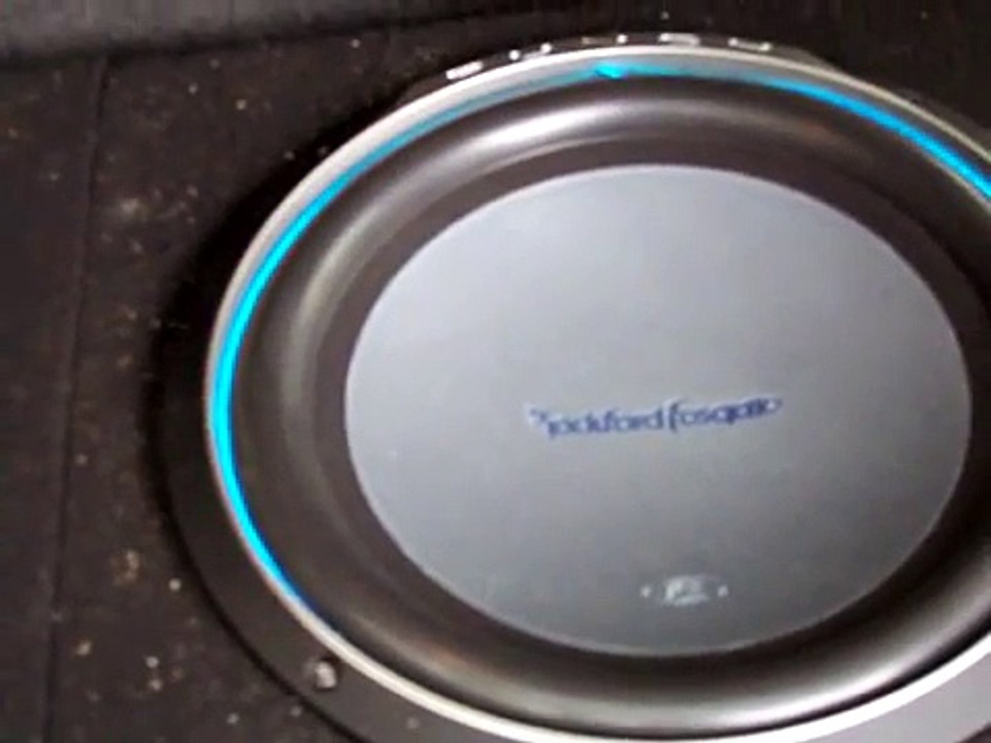 rockford fosgate p2 15