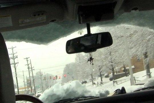 Snowing in Memphis Tennessee on the way home from Graceland Elvis Presley's home