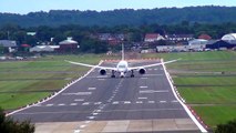 Qatar Airways Boeing 787 Dreamliner Display!