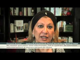 TV3 - Món 324 - Mestres del terror i de la propaganda. Ens endinsem dins del departament de comuni