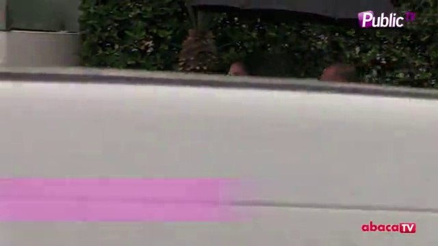 Exclu Vidéo : Cannes 2015 : Doutzen Kroes, splendide à la sortie du Martinez !