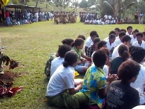 FIJIAN MEKE Controlled Frenzy - TAVEUNI, Fiji