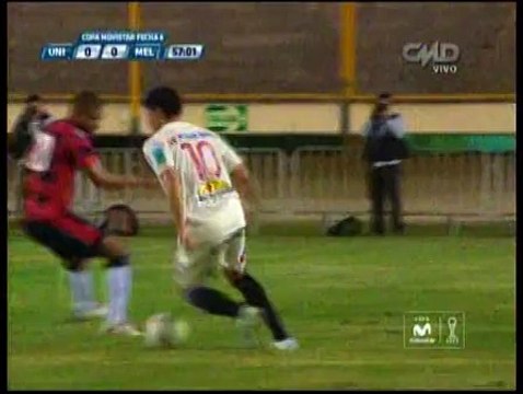 Universitario de Deportes: Daniel Ferreyra se lució tras el remate de Josimar Vargas