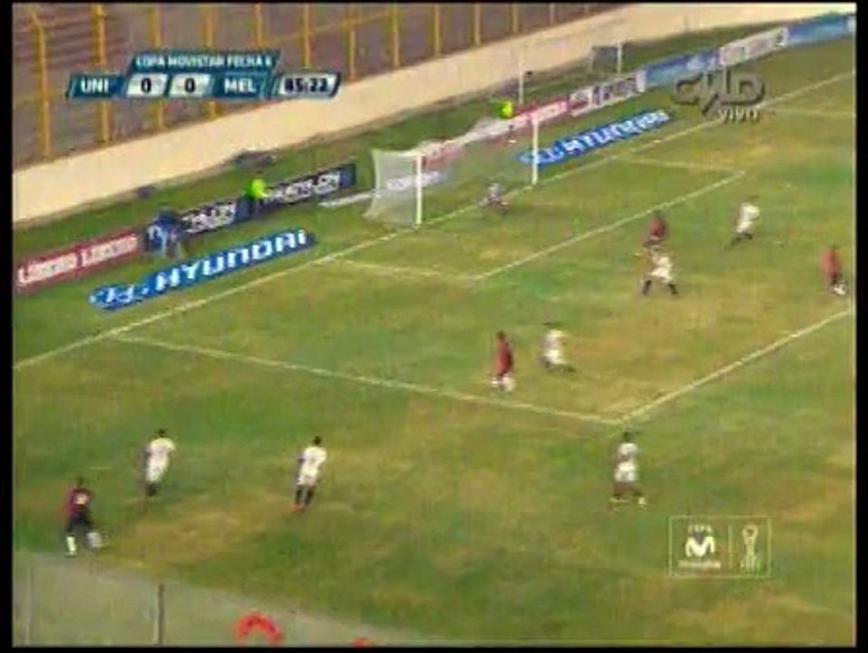 Universitario de Deportes: Raúl Fernández evitó el gol de Raúl Ruidíaz (VIDEO)
