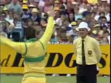 Mohinder Amarnath OUT Handling the ball !!(Ind vs aus cricket) Funny cricket dismissal.