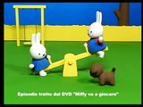 MIFFY E SNUFFY AL PARCO GIOCHI dal DVD Miffy va a giocare in italiano