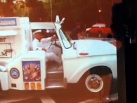 GAVIN McINNES DOING STAND UP