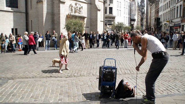 Grandma dancing on Beatbox music in an epic street performance!