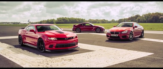 The Stig Vs Chevrolet Camaro Z_28 (sideways) - Top Gear iPad Magazine