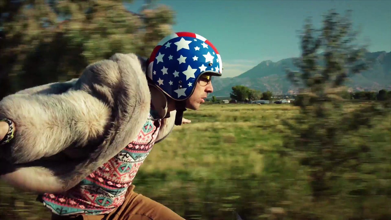 Moto surfing à plus de 80 km/h