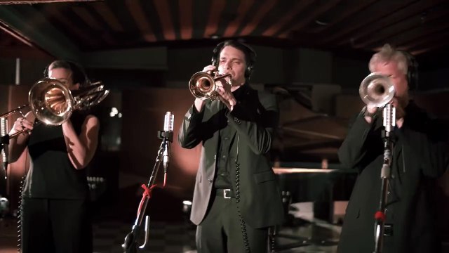 Peter Dinklage se moque en chanson des personnages morts de « Game of Thrones »