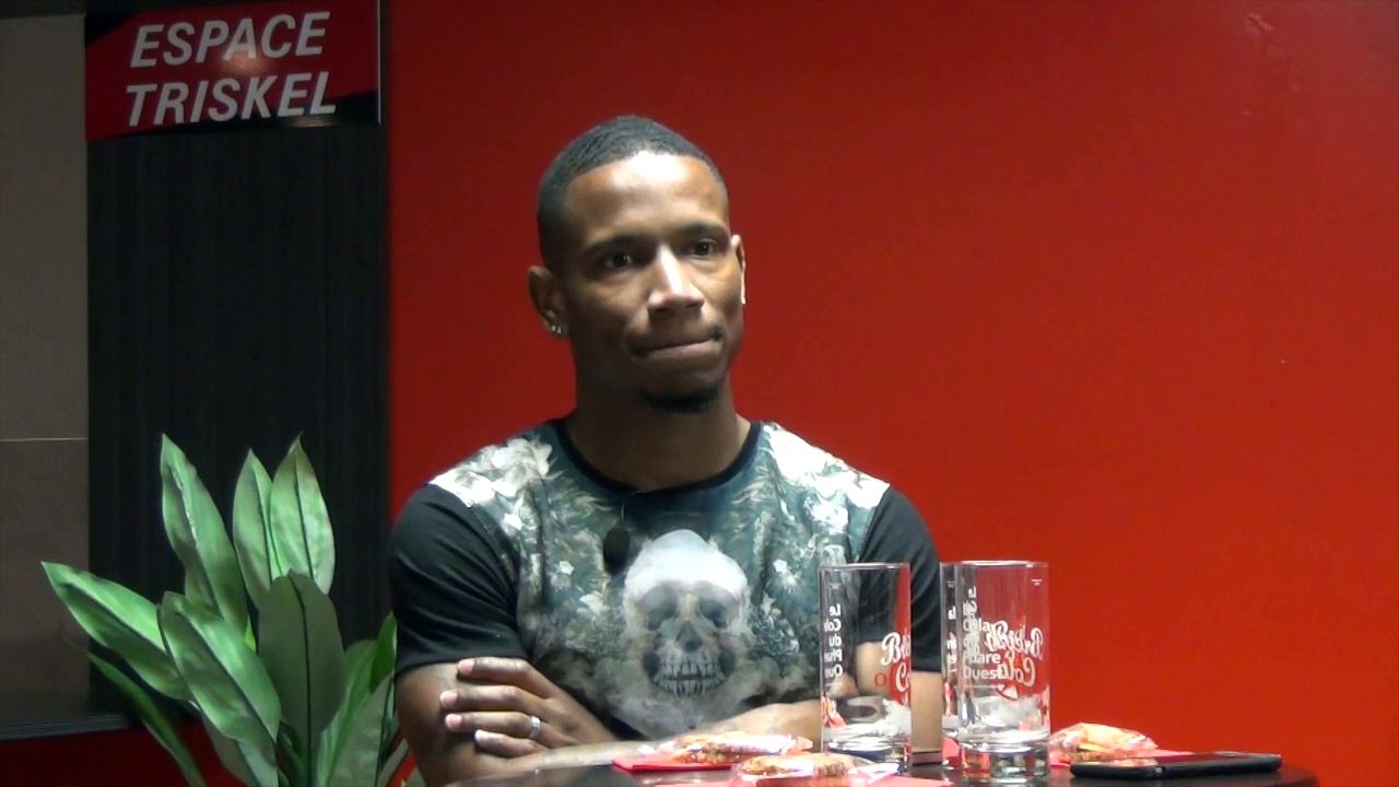 Claudio Beauvue à la rencontre de lecteurs de Ouest-France