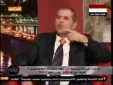 تعليق توفيق عكاشة رئيس قناة الفراعين على تقبيله ليد صفوت الشريف ويقول انا ببوس جزمته