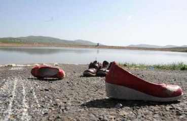 Otomobil Gölete Uçtu: 5 Ölü