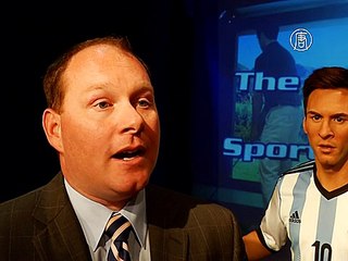 Восковой Месси готов к удару по воротам