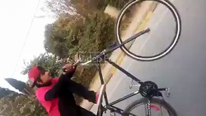cycle drifting on one wheel