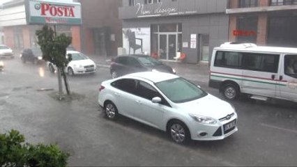 İzmir'de Çok Şiddetli Dolu