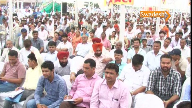 Haryana CM Manohar Lal acknowledging the greeting of people at Maharana Pratap Jayanti Samaroh