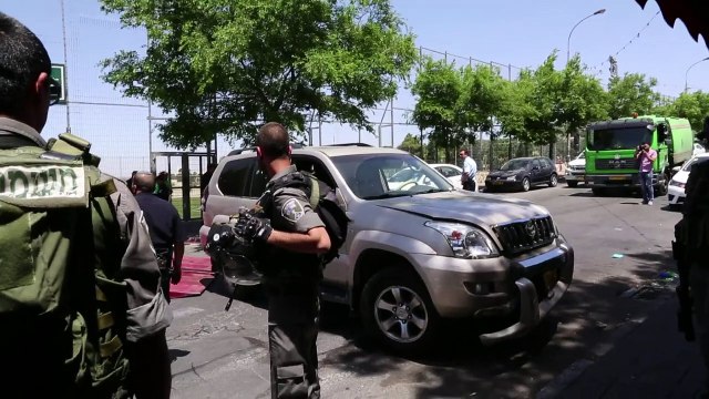 Palestino é morto depois de atropelar policiais israelenses