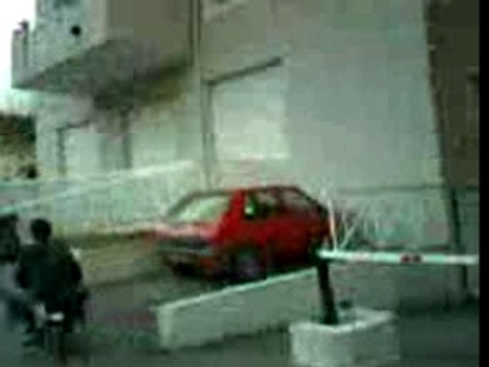 Ptite balade -nike sa mere la police-