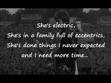 Oasis - She's Electric Lyrics