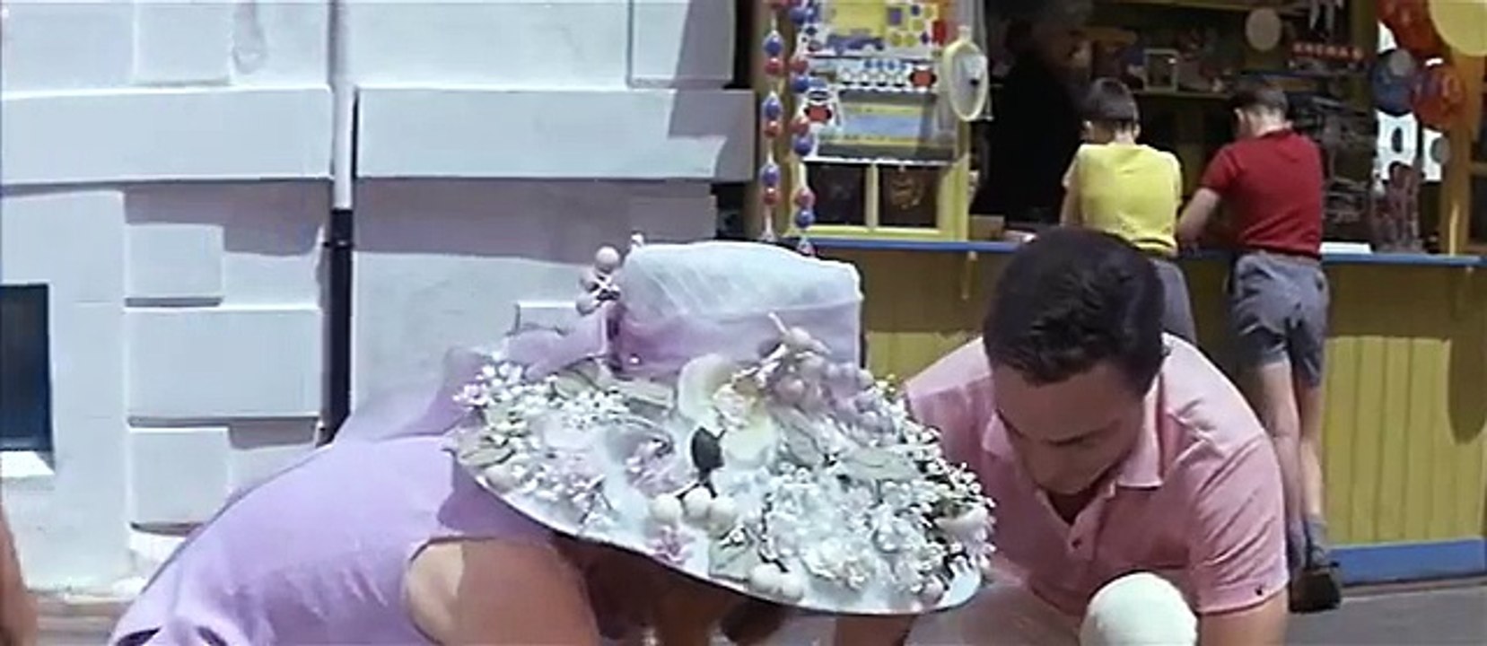Gene Kelly in The Little girls of Rochefort