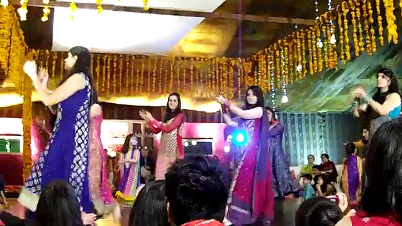 PAKISTANI WEDDING DANCE 8