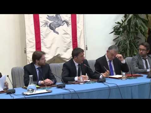 Firenze - Firma accordo per la città di Livorno (08.05.15)