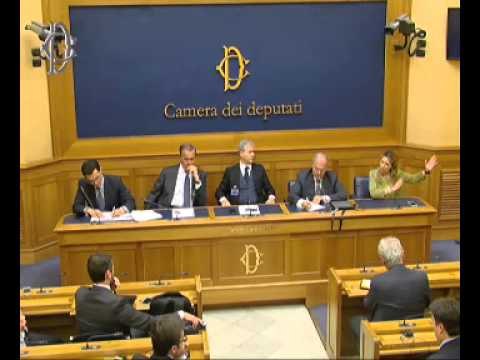 Roma - Conferenza stampa di Luigi Famiglietti e Stefania Covello (29.04.15