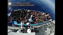 Canale di Sicilia - Soccorsi 900 migranti in una giornata (15.05.15)