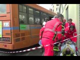 Ancona - Autobus si schianta contro un palazzo: 18 feriti (27.04.15)