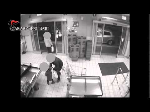 Molfetta - Rapina al supermercato con mannaia (07.03.15)