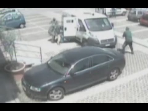 Moncalieri (TO) - Rapinavano portavalori, 8 arresti. L'assalto alla Sala Bingo (30.03.15)