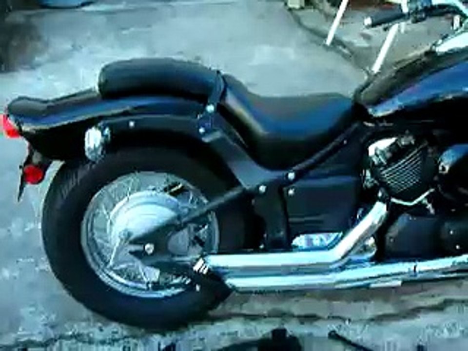 Yamaha V-Star 650 with Short Shots Exhaust