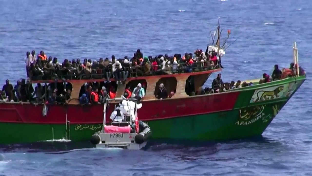 297 migrants sauvés par un patrouilleur au large de l'Italie