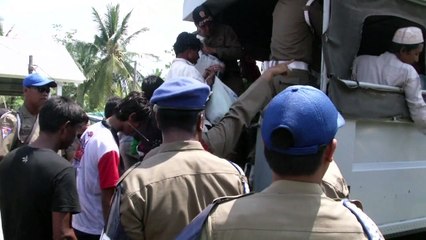 433 Rohingya rescued from rickety boat off Indonesia