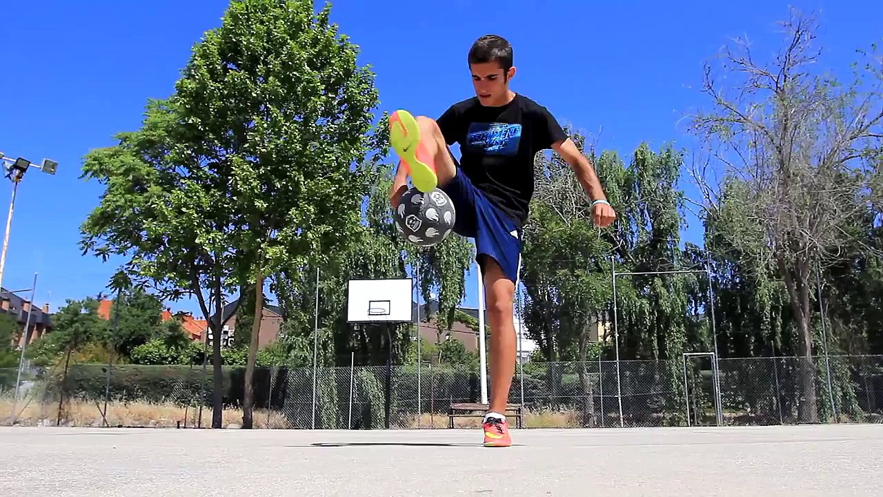 La Vuelta al Mundo Tutorial (Around The World) - Trucos de Fútbol, Freestyle y Futsal Skills