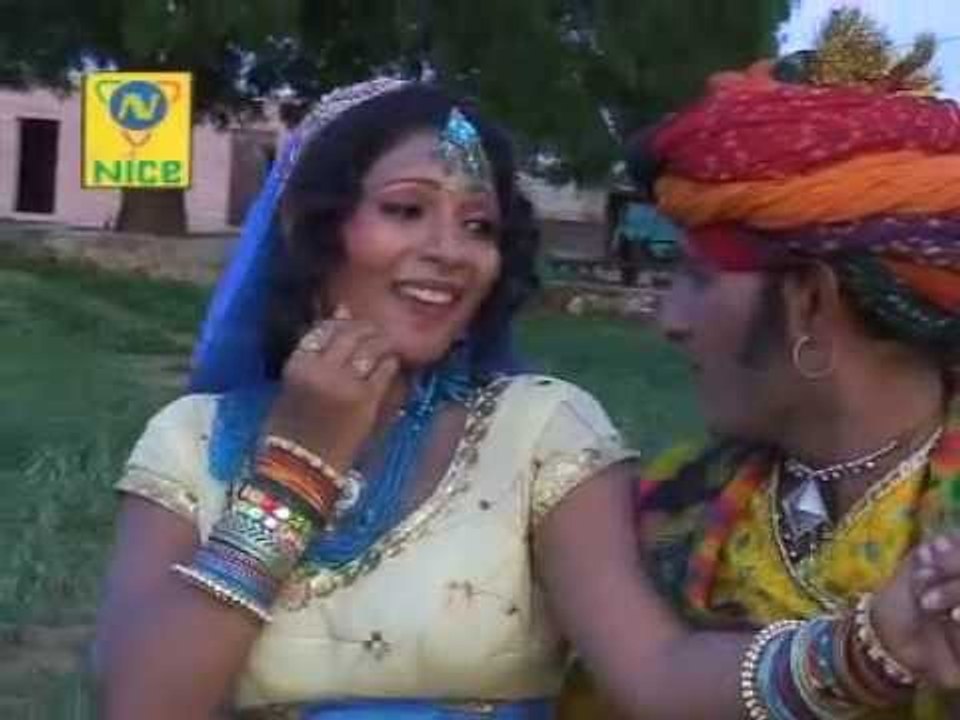 काजल की कोर कमाल है - वेलवेट को लहंगों ( राजस्थानी )