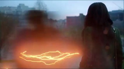 The Flash - Epic Ending Time Travel Scene (S1. Ep.15)