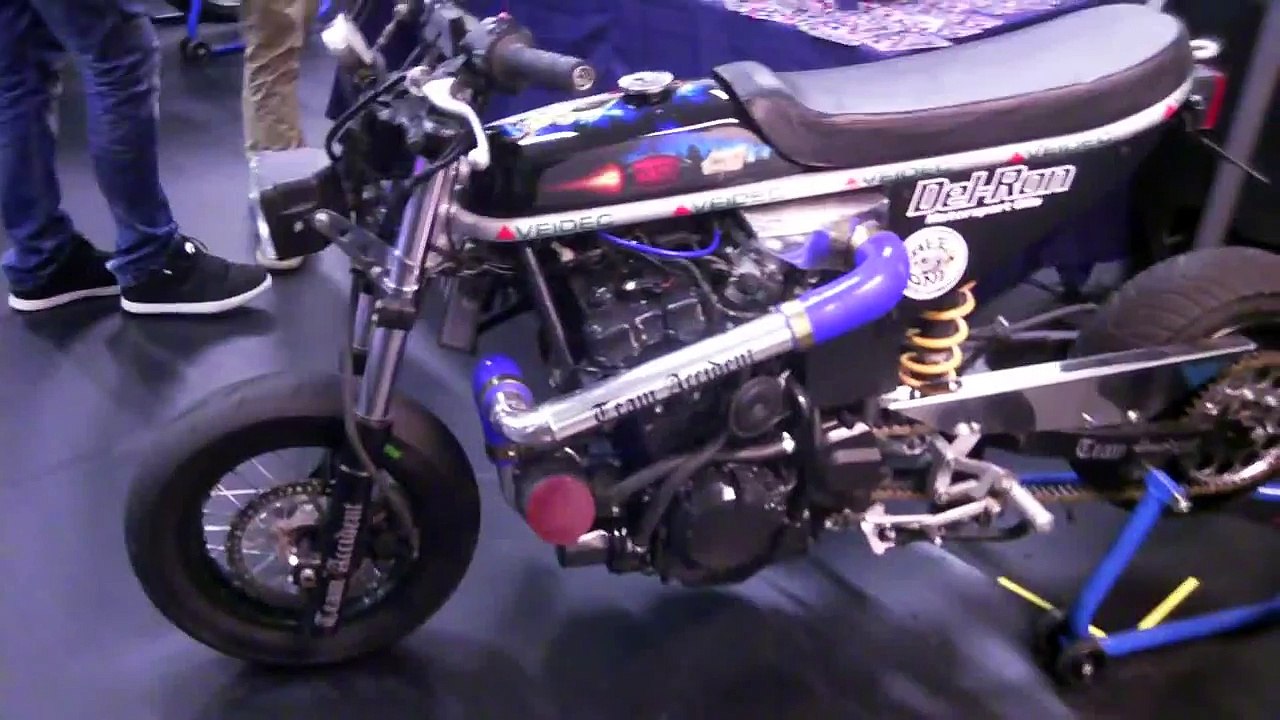 astetta nopeampi Suzuki PV, 1200 ahdettu moottoripyörän moottori. huhuh mikä peli suzuki pv